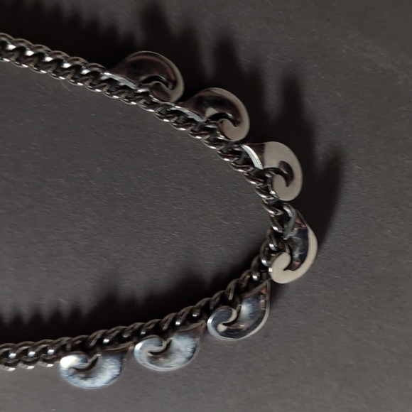 Silver Abstract Choker Necklace - Picture 2 of 4